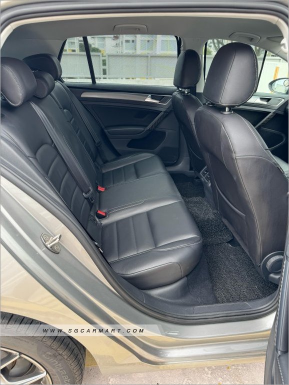 Volkswagen Golf 1.2A TSI