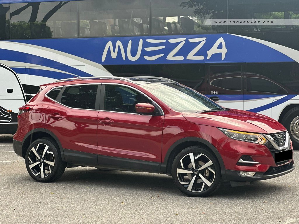 Nissan Qashqai 2.0A Premium Moonroof
