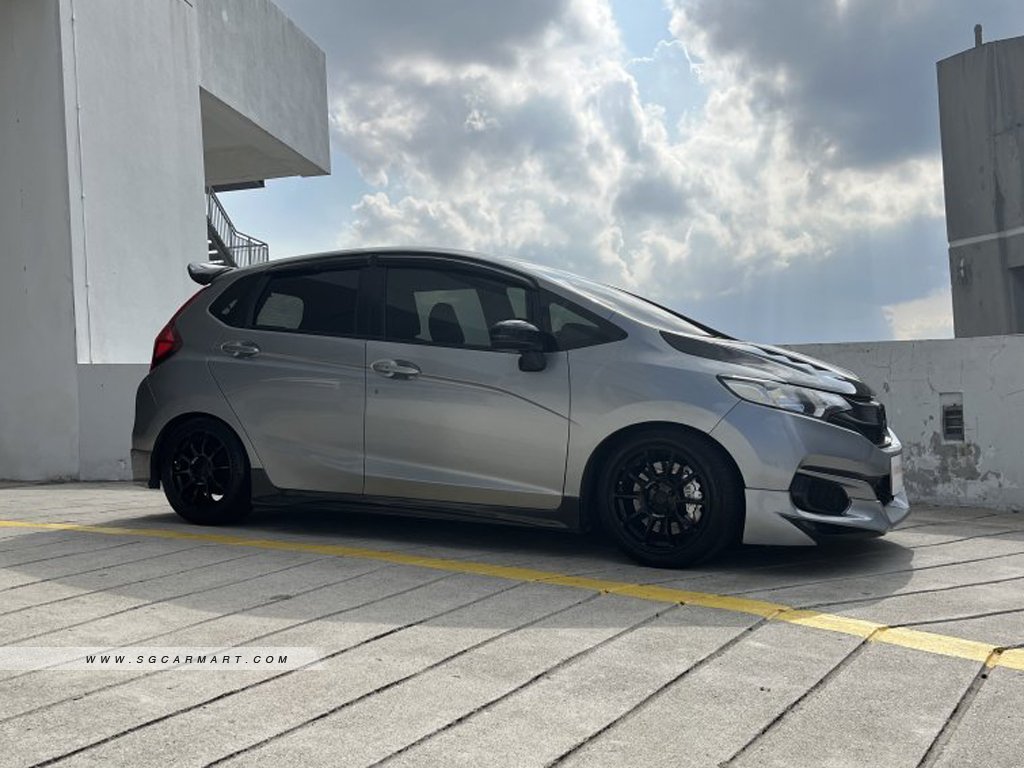 Honda Fit 1.3A G F-Package