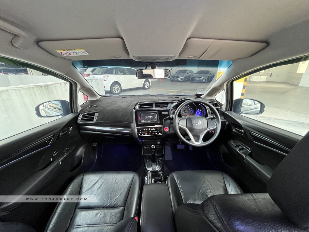 Honda Fit 1.3A G F-Package