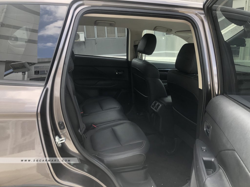 Mitsubishi Outlander 2.0A