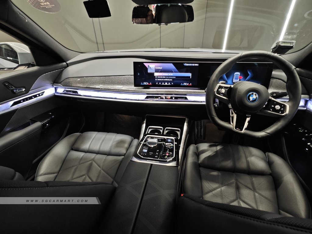 2023 BMW i7 Electric xDrive60 M-Sport Pro