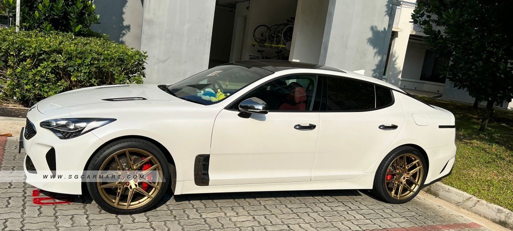Kia Stinger 2.0A Sunroof