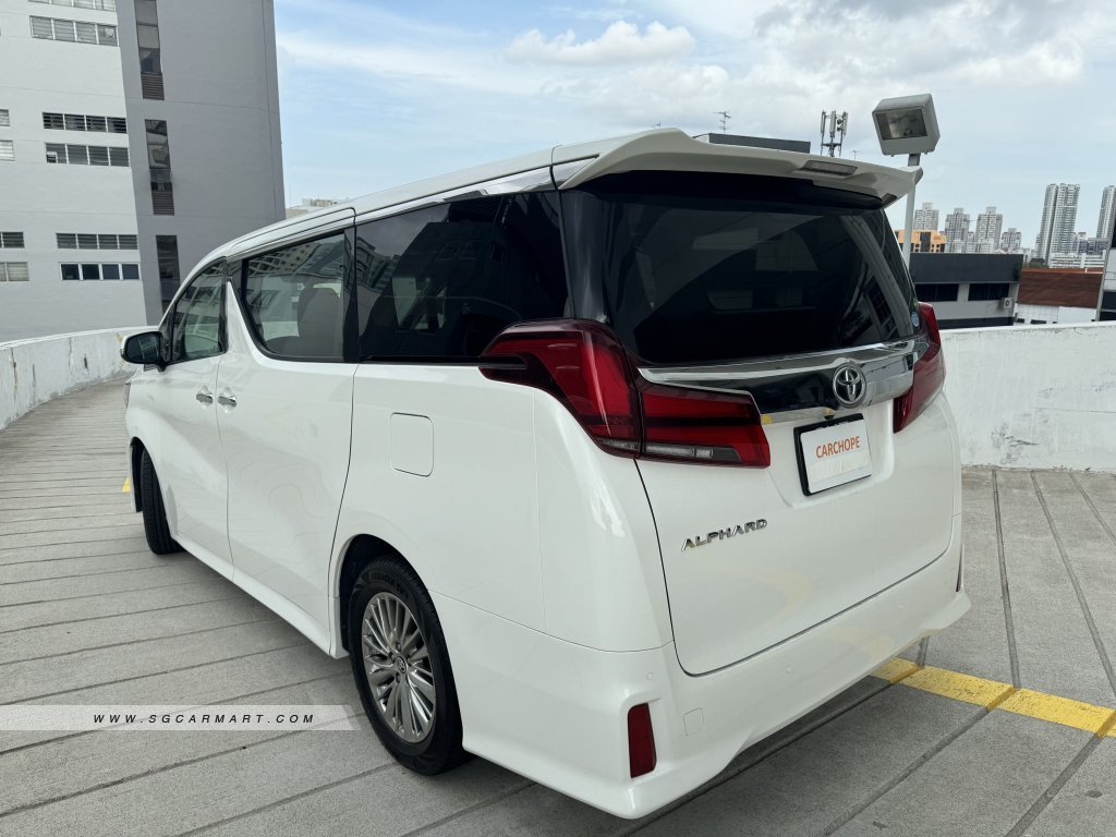 Toyota Alphard 2.5A S Moonroof