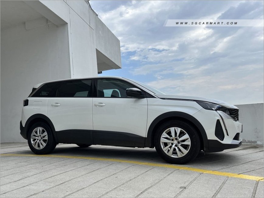 Peugeot 5008 1.2A Puretech EAT8 Active Premium