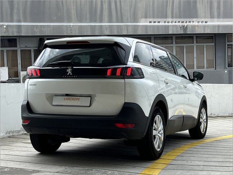 Peugeot 5008 1.2A Puretech EAT8 Active Premium
