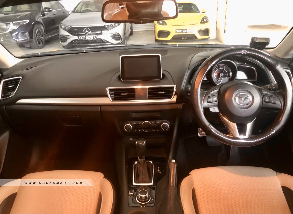 Mazda 3 1.5A Deluxe Sunroof