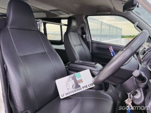 Toyota Hiace Commuter 3.0M
