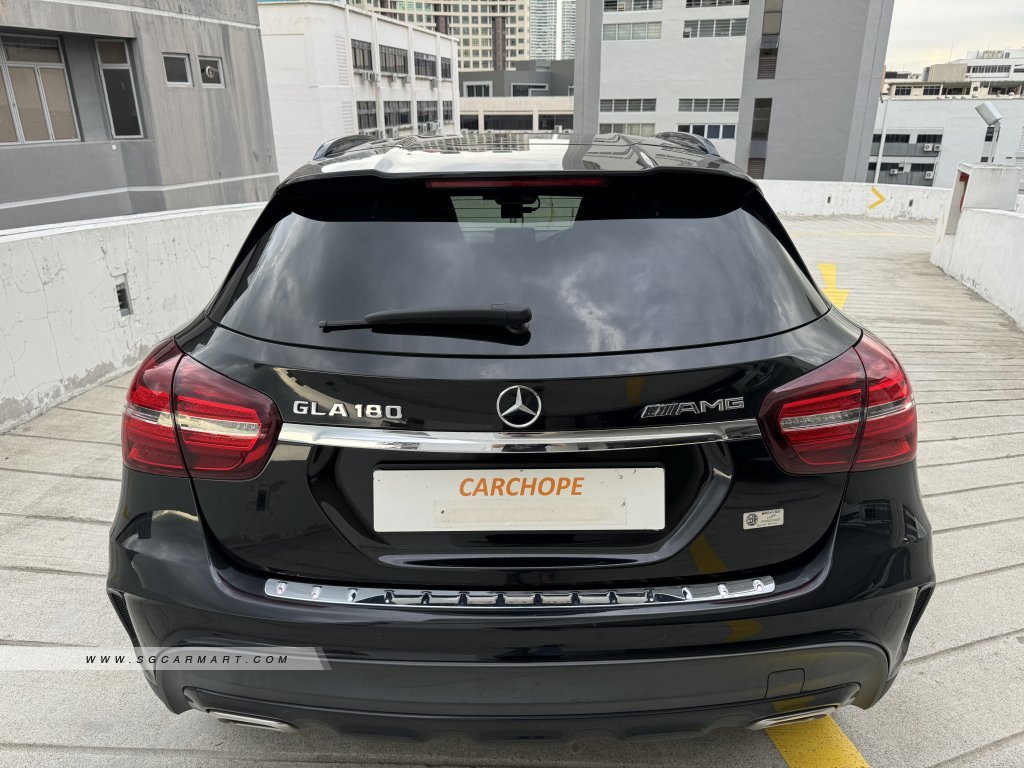 Mercedes-Benz GLA-Class GLA180 AMG Line