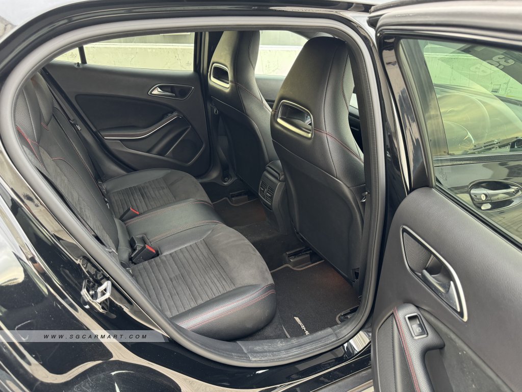 Mercedes-Benz GLA-Class GLA180 AMG Line