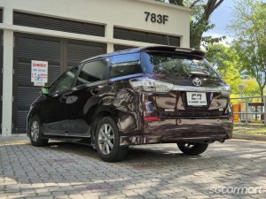 Toyota Wish 1.8A Elegance