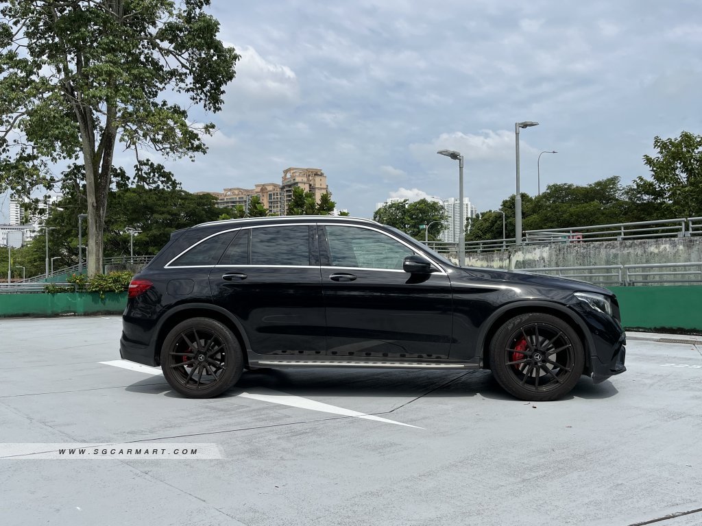 Mercedes-Benz GLC-Class GLC250 AMG Line 4MATIC Sunroof