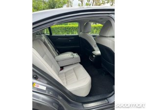 Lexus ES250 Luxury Sunroof