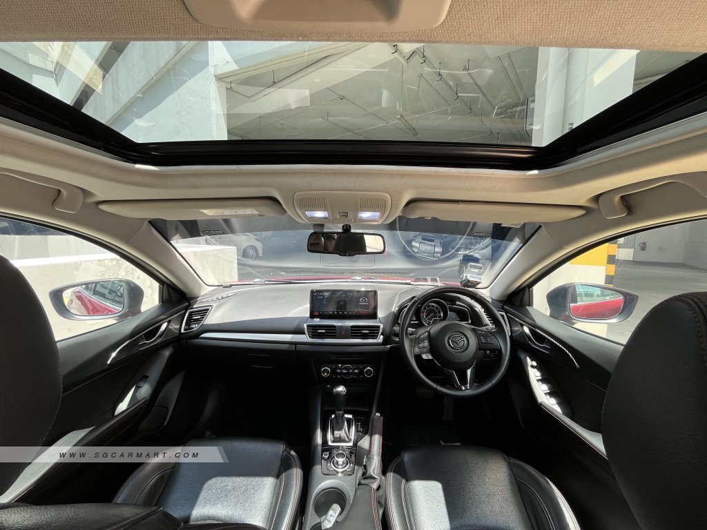 Mazda 3 1.5A Deluxe Sunroof