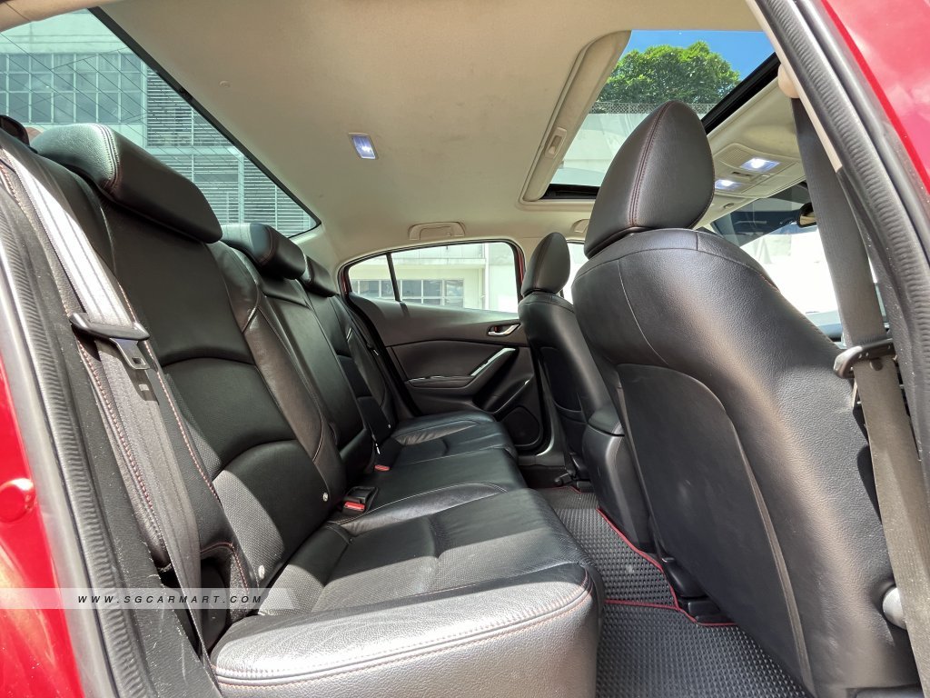 Mazda 3 1.5A Deluxe Sunroof