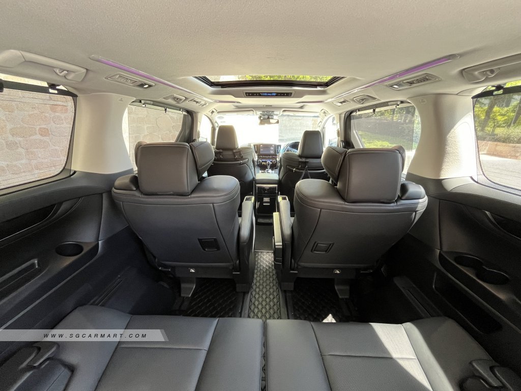 Toyota Alphard 2.5A S C-Package Moonroof