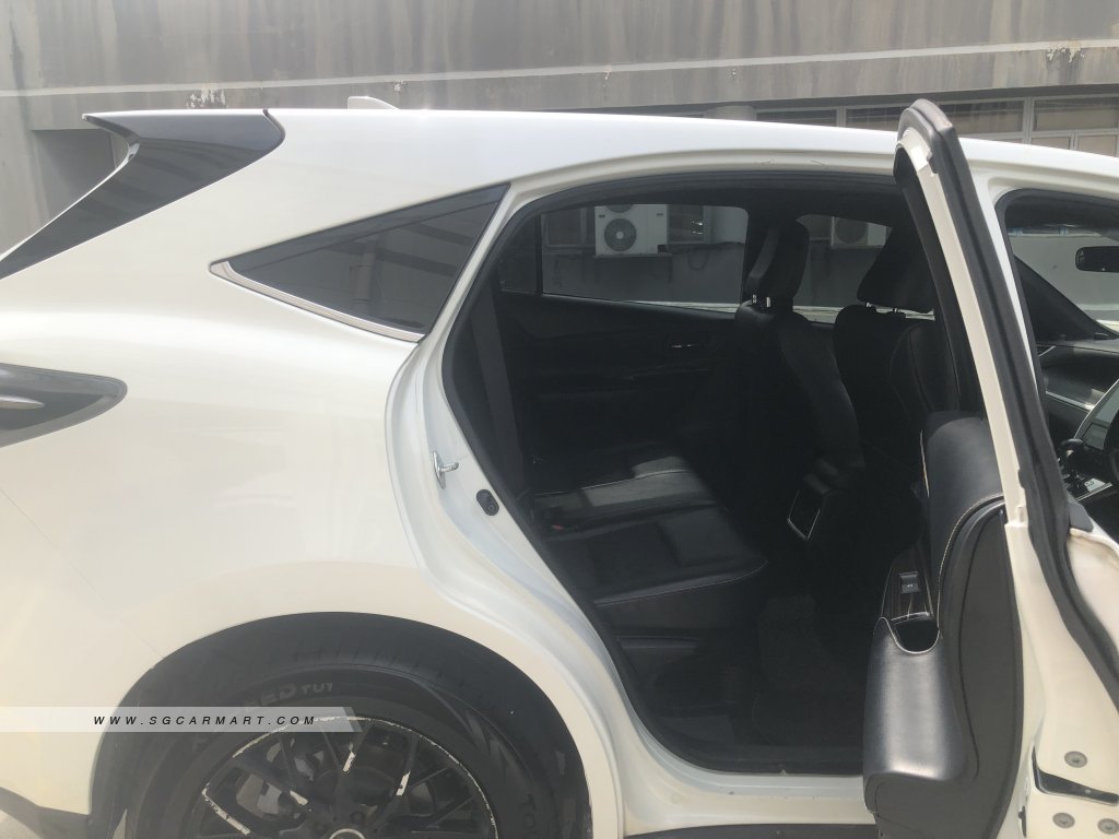 Toyota Harrier 2.0A Elegance