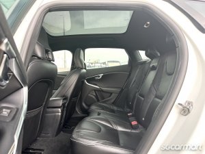 Volvo V40 T2 R-Design Sunroof