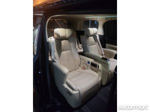 Toyota Alphard Hybrid 2.5A Elegance