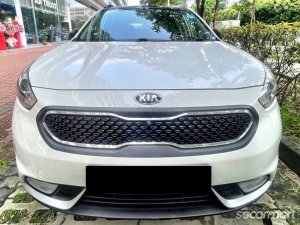 Kia Niro Hybrid 1.6A GDi DCT Sunroof