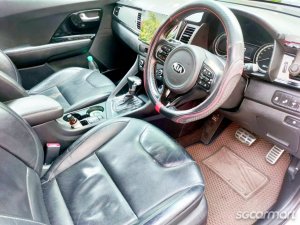 Kia Niro Hybrid 1.6A GDi DCT Sunroof