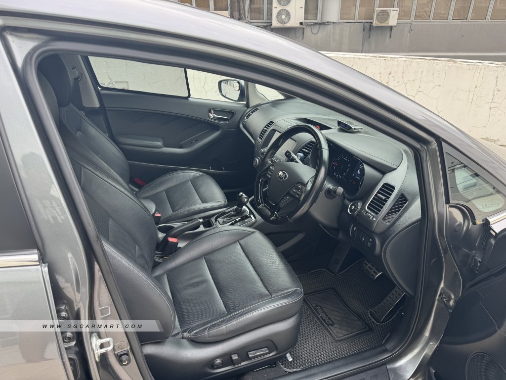 Kia Cerato K3 1.6A Sunroof