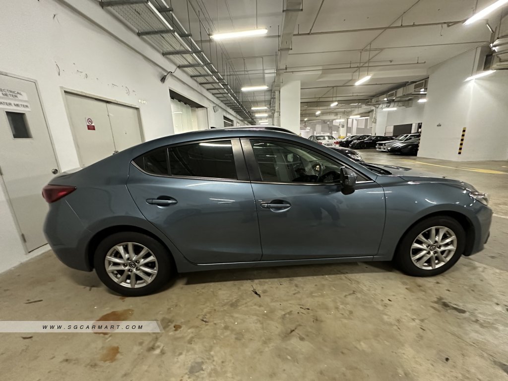 Mazda 3 1.5A Deluxe Sunroof