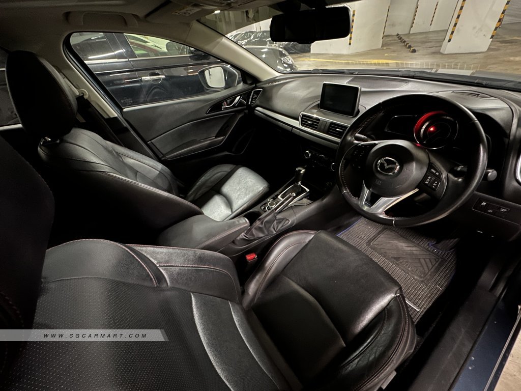 Mazda 3 1.5A Deluxe Sunroof