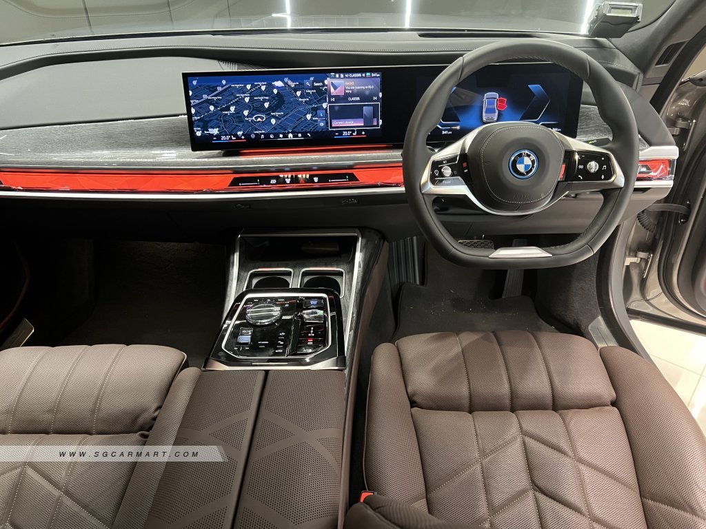 2023 BMW i7 Electric xDrive60 Pure Excellence