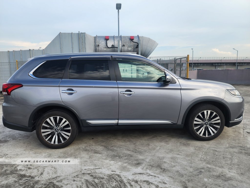 2018 Mitsubishi Outlander 2.0A Photos & Pictures Singapore 2018 Mitsubishi Outlander 2.0A Photos & Pictures Singapore