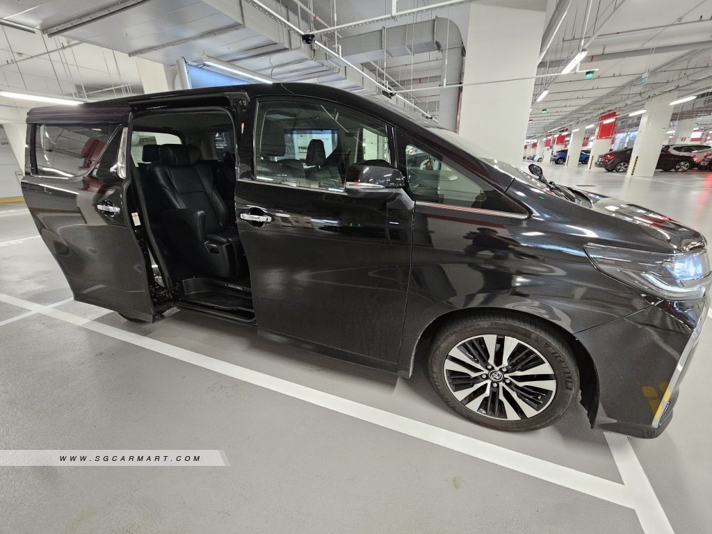 Toyota Alphard 2.5A S C-Package Moonroof
