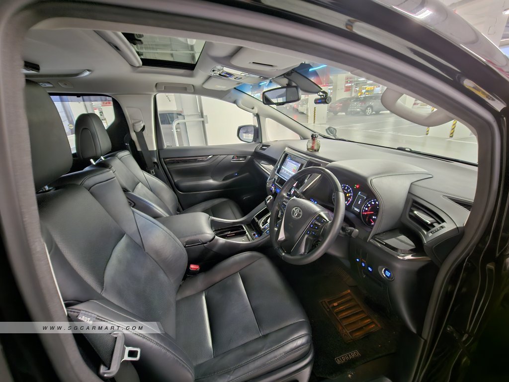 Toyota Alphard 2.5A S C-Package Moonroof