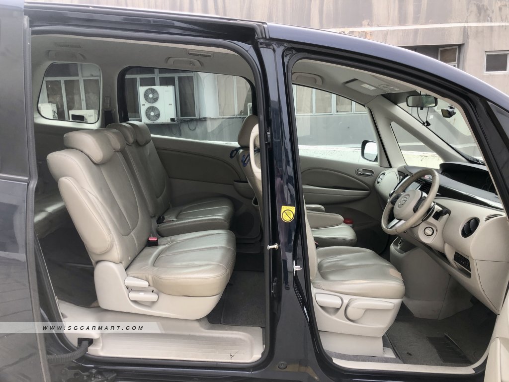 Mazda Biante 2.0A