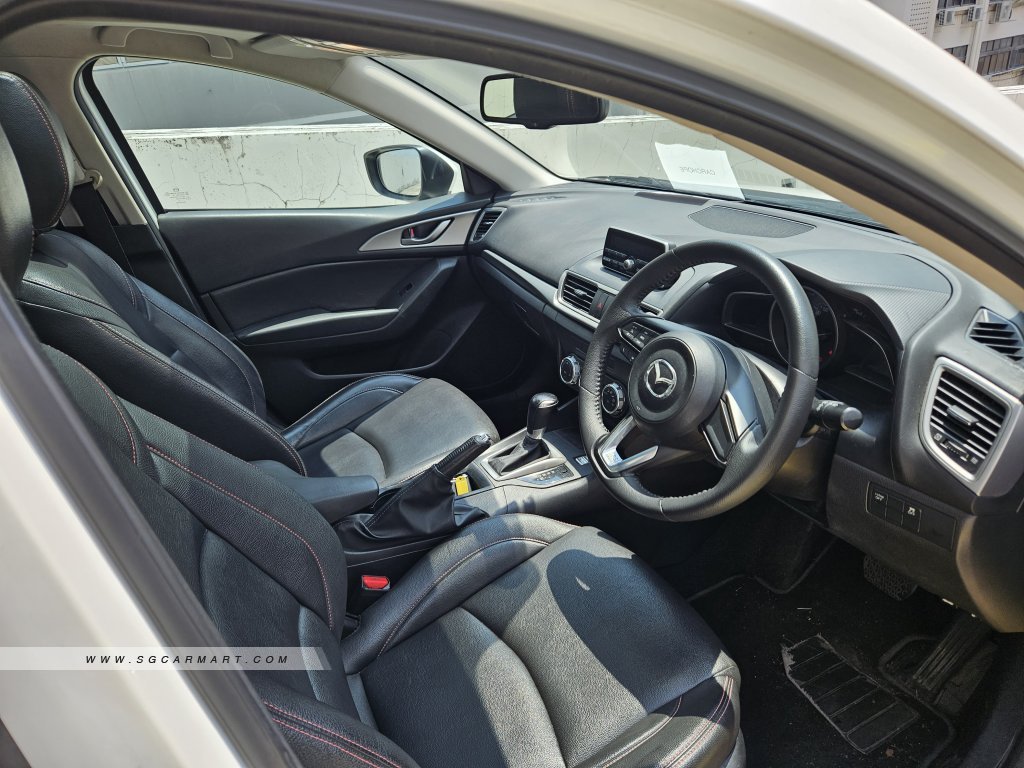 Mazda 3 1.5A Sunroof