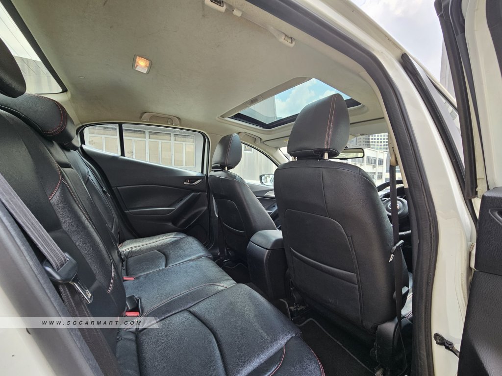 Mazda 3 1.5A Sunroof