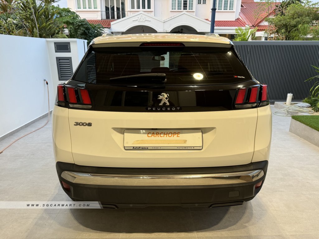 Peugeot 3008 1.6A PureTech EAT8 Allure