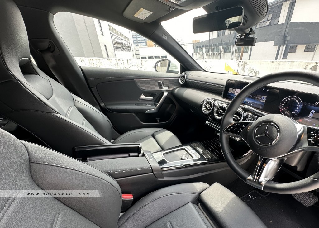 Mercedes-Benz CLA-Class CLA180 Mild Hybrid Progressive