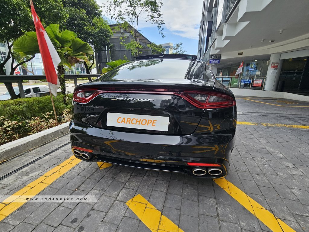 Kia Stinger 2.0A Sunroof