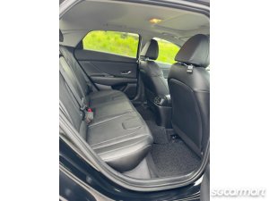 Hyundai Avante 1.6A Elite Sunroof