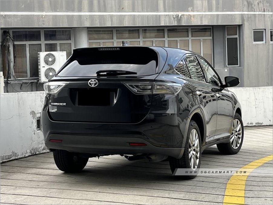 Toyota Harrier 2.0A Premium Panoramic Roof