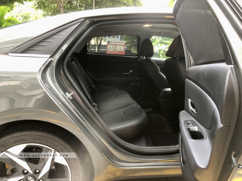 Hyundai Avante 1.6A Elite Sunroof