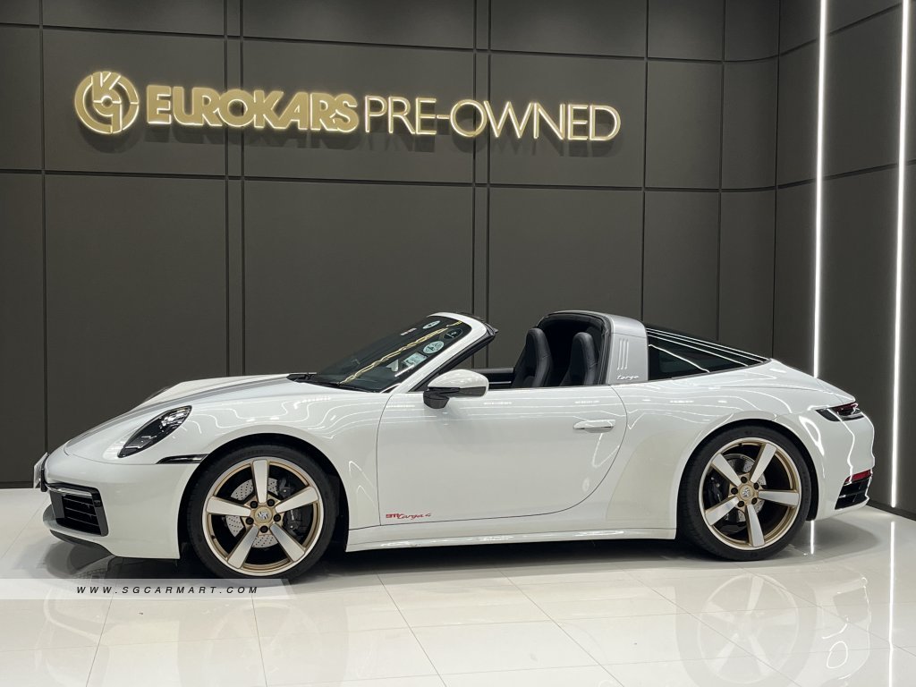 2022 Porsche 911 Targa 4