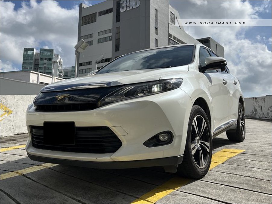 Toyota Harrier 2.0A Elegance Panoramic Roof