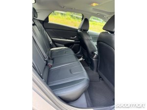 Hyundai Avante 1.6A Elite Sunroof