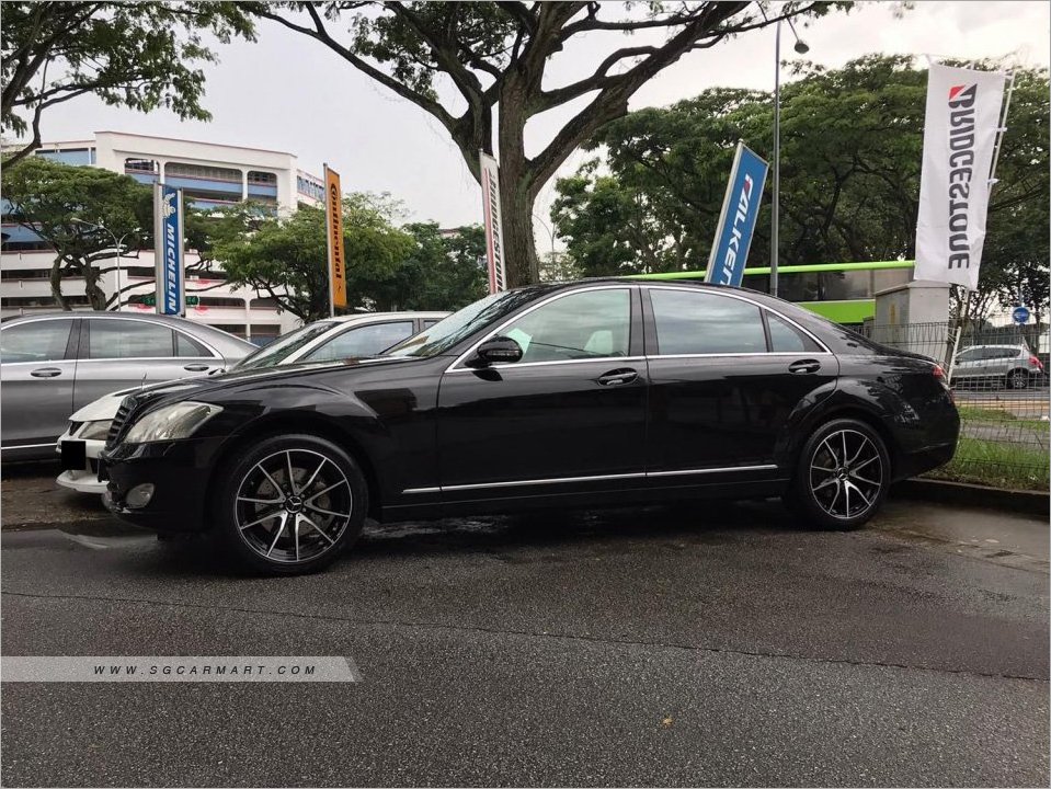 Mercedes-Benz S-Class S300L Sunroof (COE till 01/2029)