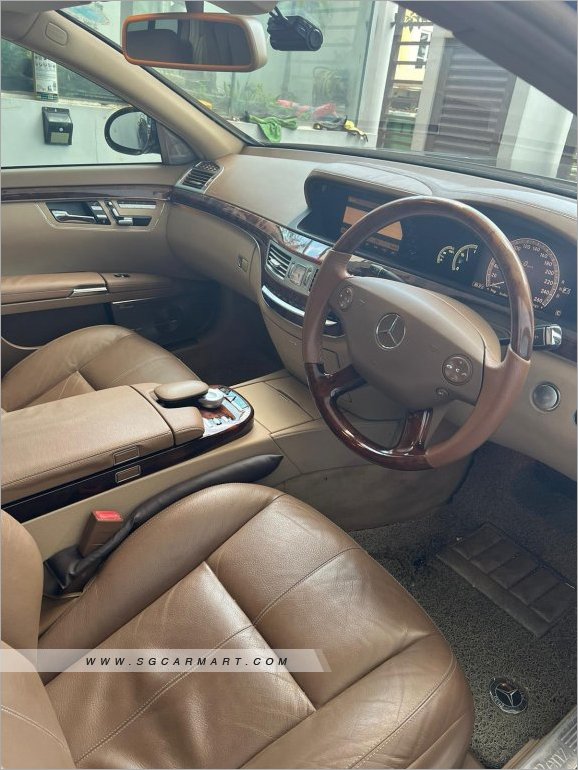 Mercedes-Benz S-Class S300L Sunroof (COE till 01/2029)