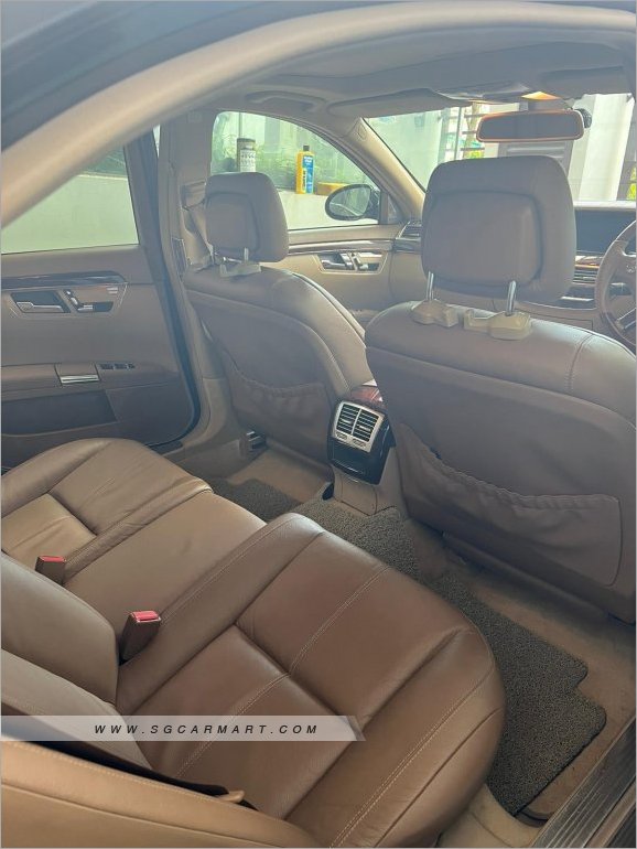 Mercedes-Benz S-Class S300L Sunroof (COE till 01/2029)
