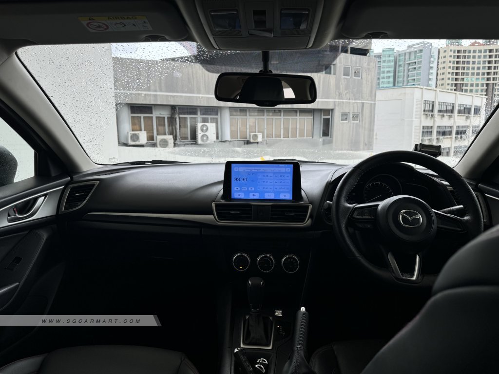 Mazda 3 1.5A Sunroof