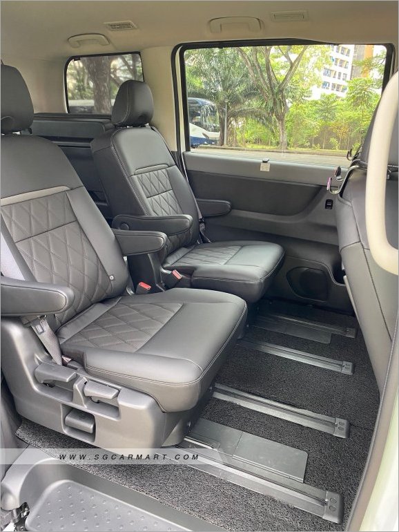 Nissan Serena e-POWER Hybrid 1.4A Highway Star Premium