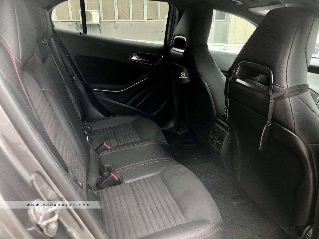 Mercedes-Benz GLA-Class GLA180 AMG Line